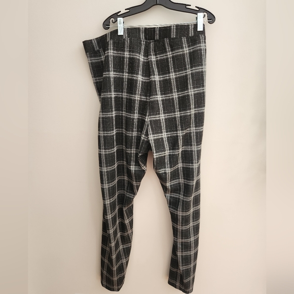 Joe fresh plaid leggings 1x - Picture 3 of 3